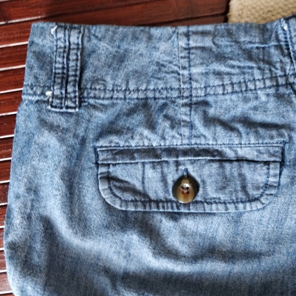 4/$15 Old Navy Blue Chambray Denim Shorts 2 - Picture 5 of 8